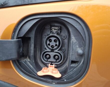 Помаранчевий Шевроле Інша, об'ємом двигуна 0 л та пробігом 77 тис. км за 13950 $, фото 21 на Automoto.ua