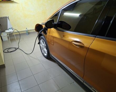 Помаранчевий Шевроле Інша, об'ємом двигуна 0 л та пробігом 77 тис. км за 13950 $, фото 5 на Automoto.ua