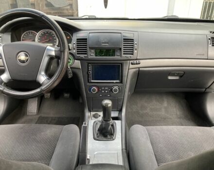 Білий Шевроле Епіка, об'ємом двигуна 2 л та пробігом 296 тис. км за 5100 $, фото 4 на Automoto.ua