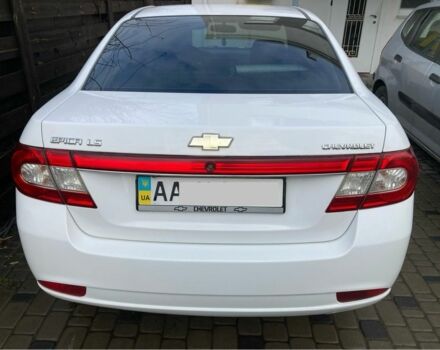 Білий Шевроле Епіка, об'ємом двигуна 2 л та пробігом 296 тис. км за 5100 $, фото 1 на Automoto.ua