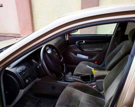 Бежевий Шевроле Епіка, об'ємом двигуна 2 л та пробігом 250 тис. км за 3500 $, фото 3 на Automoto.ua