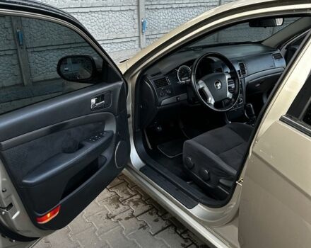 Шевроле Эпика 2007 в Кривом Роге на Automoto.ua Бежевый Шевроле Эпика, объемом двигателя 2 л и пробегом 181 тыс. км за 5500 $, фото 9 на Automoto.ua