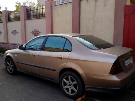 Бежевий Шевроле Епіка, об'ємом двигуна 2 л та пробігом 250 тис. км за 3500 $, фото 1 на Automoto.ua