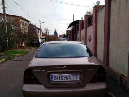 Бежевий Шевроле Епіка, об'ємом двигуна 2 л та пробігом 250 тис. км за 3500 $, фото 1 на Automoto.ua