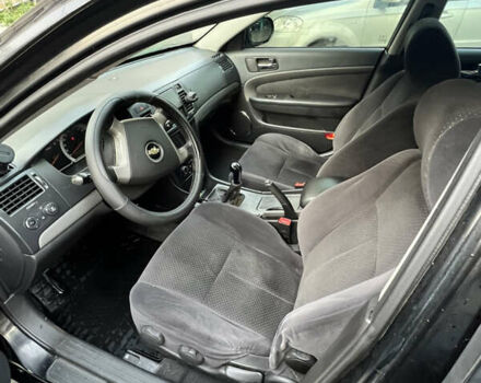 Черный Шевроле Эпика, объемом двигателя 1.99 л и пробегом 289 тыс. км за 3950 $, фото 10 на Automoto.ua