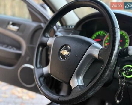 Чорний Шевроле Епіка, об'ємом двигуна 1.99 л та пробігом 186 тис. км за 3999 $, фото 44 на Automoto.ua