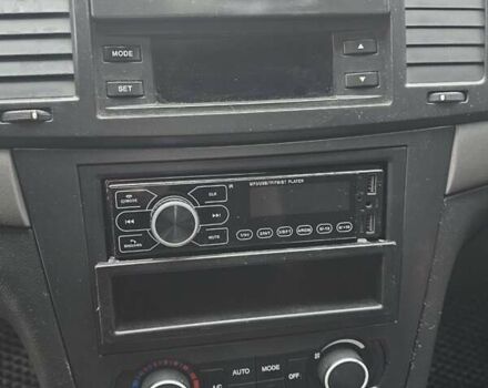 Черный Шевроле Эпика, объемом двигателя 2.49 л и пробегом 200 тыс. км за 3000 $, фото 4 на Automoto.ua