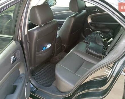 Черный Шевроле Эпика, объемом двигателя 2.5 л и пробегом 145 тыс. км за 6000 $, фото 6 на Automoto.ua