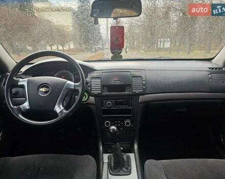 Черный Шевроле Эпика, объемом двигателя 2.49 л и пробегом 200 тыс. км за 3000 $, фото 3 на Automoto.ua