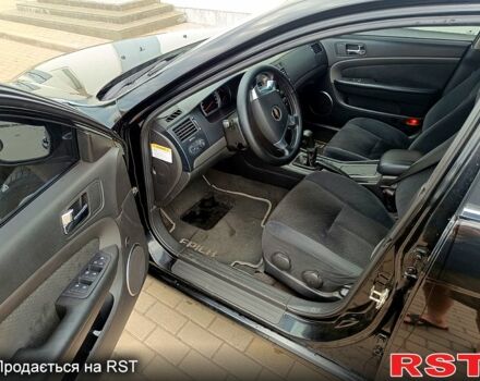 Чорний Шевроле Епіка, об'ємом двигуна 2 л та пробігом 119 тис. км за 4700 $, фото 4 на Automoto.ua