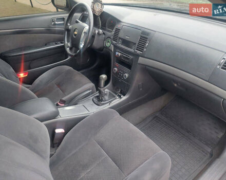 Черный Шевроле Эпика, объемом двигателя 1.99 л и пробегом 205 тыс. км за 3750 $, фото 7 на Automoto.ua