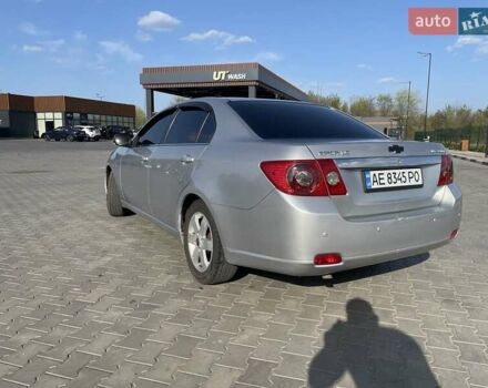 Серый Шевроле Эпика, объемом двигателя 2 л и пробегом 305 тыс. км за 4550 $, фото 2 на Automoto.ua