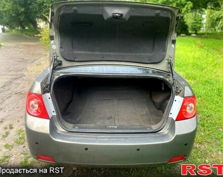 Серый Шевроле Эпика, объемом двигателя 2 л и пробегом 322 тыс. км за 3550 $, фото 4 на Automoto.ua