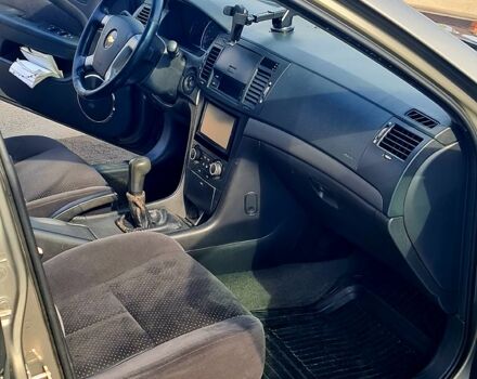 Сірий Шевроле Епіка, об'ємом двигуна 2 л та пробігом 180 тис. км за 4950 $, фото 1 на Automoto.ua