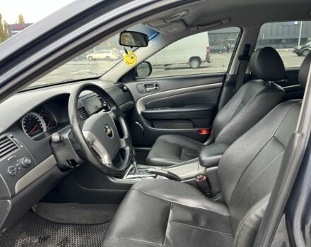 Серый Шевроле Эпика, объемом двигателя 2.5 л и пробегом 190 тыс. км за 5500 $, фото 7 на Automoto.ua