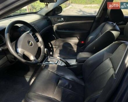 Сірий Шевроле Епіка, об'ємом двигуна 2.5 л та пробігом 174 тис. км за 4800 $, фото 10 на Automoto.ua