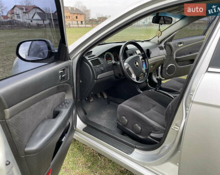 Серый Шевроле Эпика, объемом двигателя 2 л и пробегом 250 тыс. км за 5600 $, фото 34 на Automoto.ua