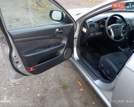 Серый Шевроле Эпика, объемом двигателя 2 л и пробегом 325 тыс. км за 3500 $, фото 19 на Automoto.ua