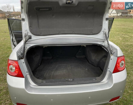 Серый Шевроле Эпика, объемом двигателя 2 л и пробегом 250 тыс. км за 5600 $, фото 32 на Automoto.ua