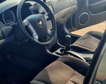 Сірий Шевроле Епіка, об'ємом двигуна 2 л та пробігом 180 тис. км за 4950 $, фото 3 на Automoto.ua