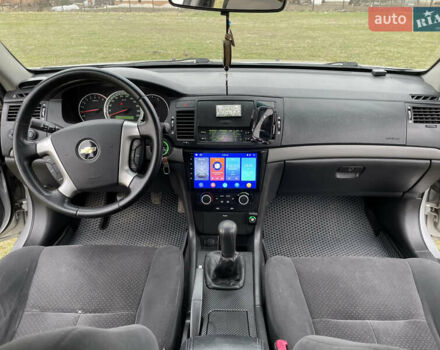 Серый Шевроле Эпика, объемом двигателя 2 л и пробегом 250 тыс. км за 5600 $, фото 19 на Automoto.ua