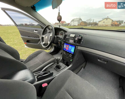 Серый Шевроле Эпика, объемом двигателя 2 л и пробегом 250 тыс. км за 5600 $, фото 17 на Automoto.ua