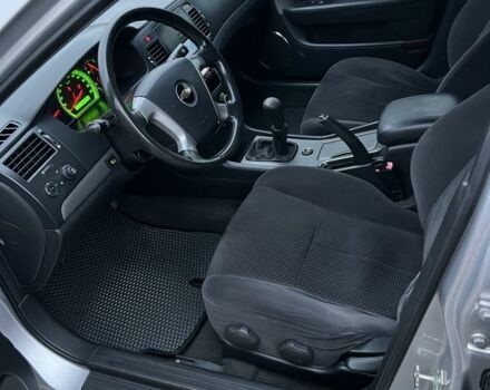 Серый Шевроле Эпика, объемом двигателя 2 л и пробегом 229 тыс. км за 4300 $, фото 9 на Automoto.ua