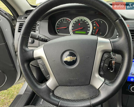 Серый Шевроле Эпика, объемом двигателя 2 л и пробегом 250 тыс. км за 5600 $, фото 22 на Automoto.ua