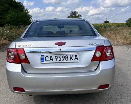 Сірий Шевроле Епіка, об'ємом двигуна 2 л та пробігом 252 тис. км за 5500 $, фото 4 на Automoto.ua