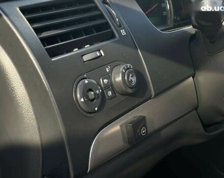 Серый Шевроле Эпика, объемом двигателя 2.5 л и пробегом 174 тыс. км за 5200 $, фото 12 на Automoto.ua