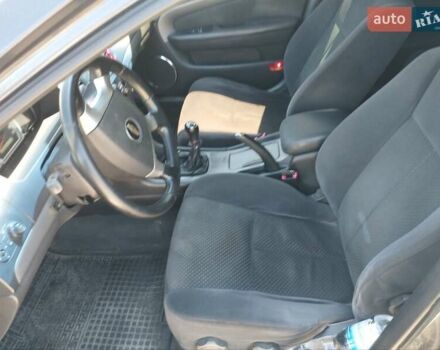 Сірий Шевроле Епіка, об'ємом двигуна 2 л та пробігом 240 тис. км за 3900 $, фото 2 на Automoto.ua