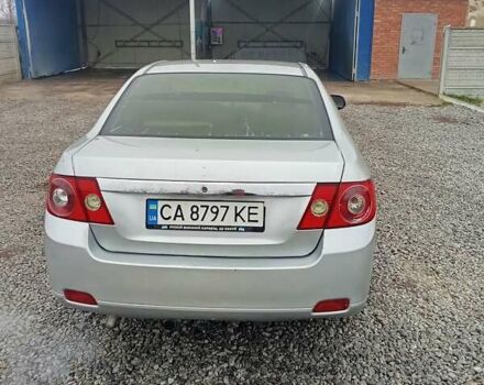 Серый Шевроле Эпика, объемом двигателя 2 л и пробегом 220 тыс. км за 2000 $, фото 5 на Automoto.ua