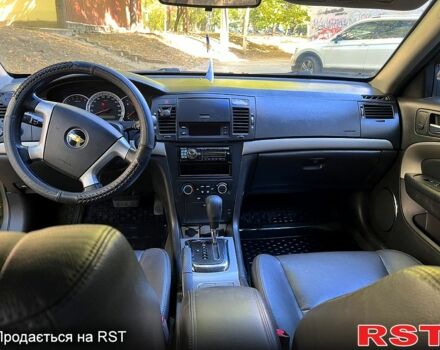 Сірий Шевроле Епіка, об'ємом двигуна 2.5 л та пробігом 145 тис. км за 3999 $, фото 7 на Automoto.ua