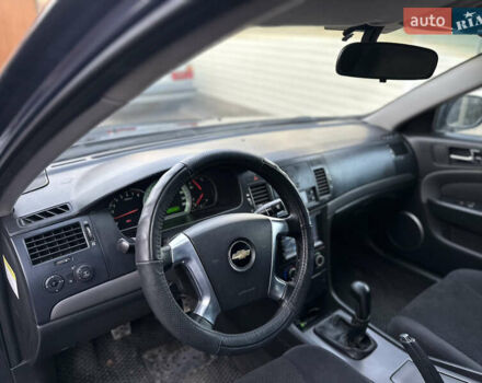 Сірий Шевроле Епіка, об'ємом двигуна 1.99 л та пробігом 164 тис. км за 4500 $, фото 24 на Automoto.ua