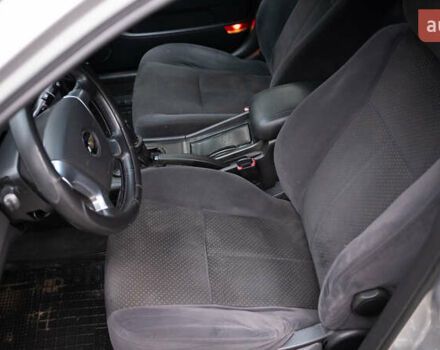 Серый Шевроле Эпика, объемом двигателя 1.99 л и пробегом 180 тыс. км за 4000 $, фото 8 на Automoto.ua