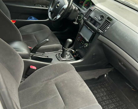 Сірий Шевроле Епіка, об'ємом двигуна 2 л та пробігом 151 тис. км за 4700 $, фото 9 на Automoto.ua