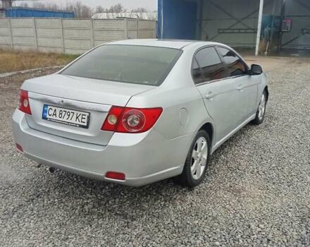 Серый Шевроле Эпика, объемом двигателя 2 л и пробегом 220 тыс. км за 2000 $, фото 4 на Automoto.ua