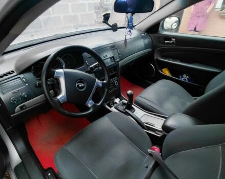 Серый Шевроле Эпика, объемом двигателя 2 л и пробегом 175 тыс. км за 5500 $, фото 4 на Automoto.ua