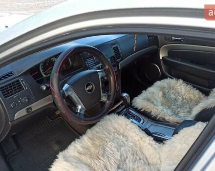 Серый Шевроле Эпика, объемом двигателя 2.5 л и пробегом 224 тыс. км за 5200 $, фото 9 на Automoto.ua