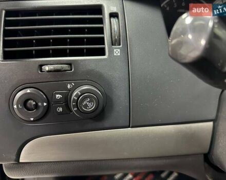 Серый Шевроле Эпика, объемом двигателя 2.5 л и пробегом 311 тыс. км за 4490 $, фото 16 на Automoto.ua