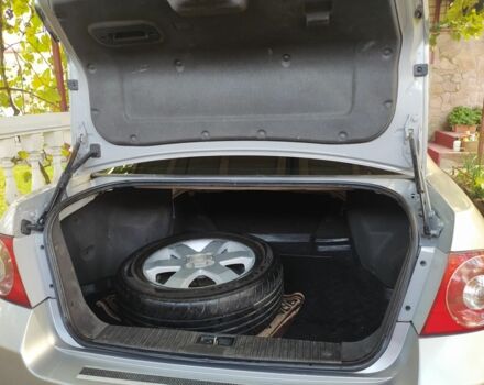 Серый Шевроле Эпика, объемом двигателя 2 л и пробегом 215 тыс. км за 4725 $, фото 21 на Automoto.ua