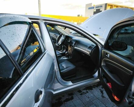 Сірий Шевроле Епіка, об'ємом двигуна 2 л та пробігом 209 тис. км за 6200 $, фото 2 на Automoto.ua