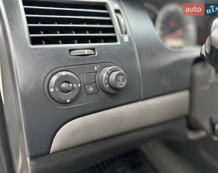 Серый Шевроле Эпика, объемом двигателя 1.99 л и пробегом 253 тыс. км за 4999 $, фото 24 на Automoto.ua