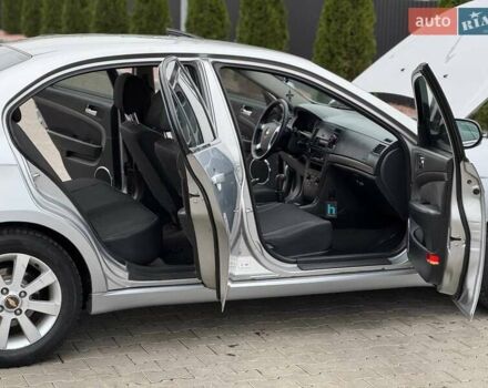 Серый Шевроле Эпика, объемом двигателя 1.99 л и пробегом 253 тыс. км за 4999 $, фото 29 на Automoto.ua