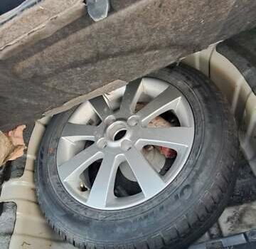 Сірий Шевроле Епіка, об'ємом двигуна 1.99 л та пробігом 150 тис. км за 6500 $, фото 4 на Automoto.ua