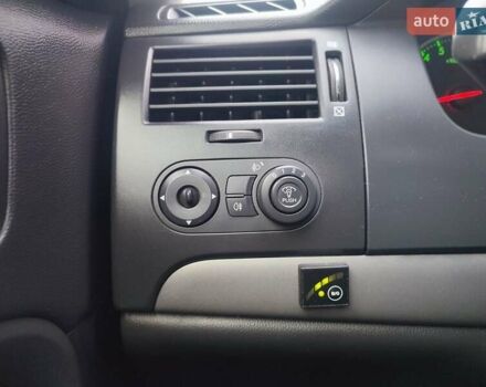 Сірий Шевроле Епіка, об'ємом двигуна 1.99 л та пробігом 180 тис. км за 4500 $, фото 24 на Automoto.ua