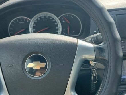 Серый Шевроле Эпика, объемом двигателя 2 л и пробегом 235 тыс. км за 4000 $, фото 1 на Automoto.ua