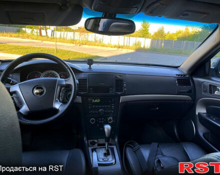 Синій Шевроле Епіка, об'ємом двигуна 2 л та пробігом 250 тис. км за 7000 $, фото 10 на Automoto.ua