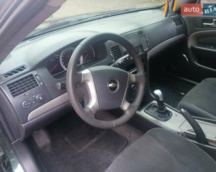 Зелений Шевроле Епіка, об'ємом двигуна 2 л та пробігом 220 тис. км за 4300 $, фото 7 на Automoto.ua