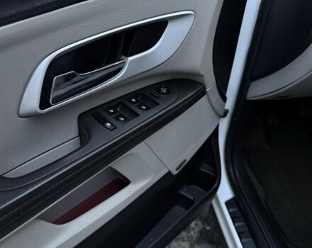 Белый Шевроле Эквинокс, объемом двигателя 3 л и пробегом 270 тыс. км за 7500 $, фото 18 на Automoto.ua